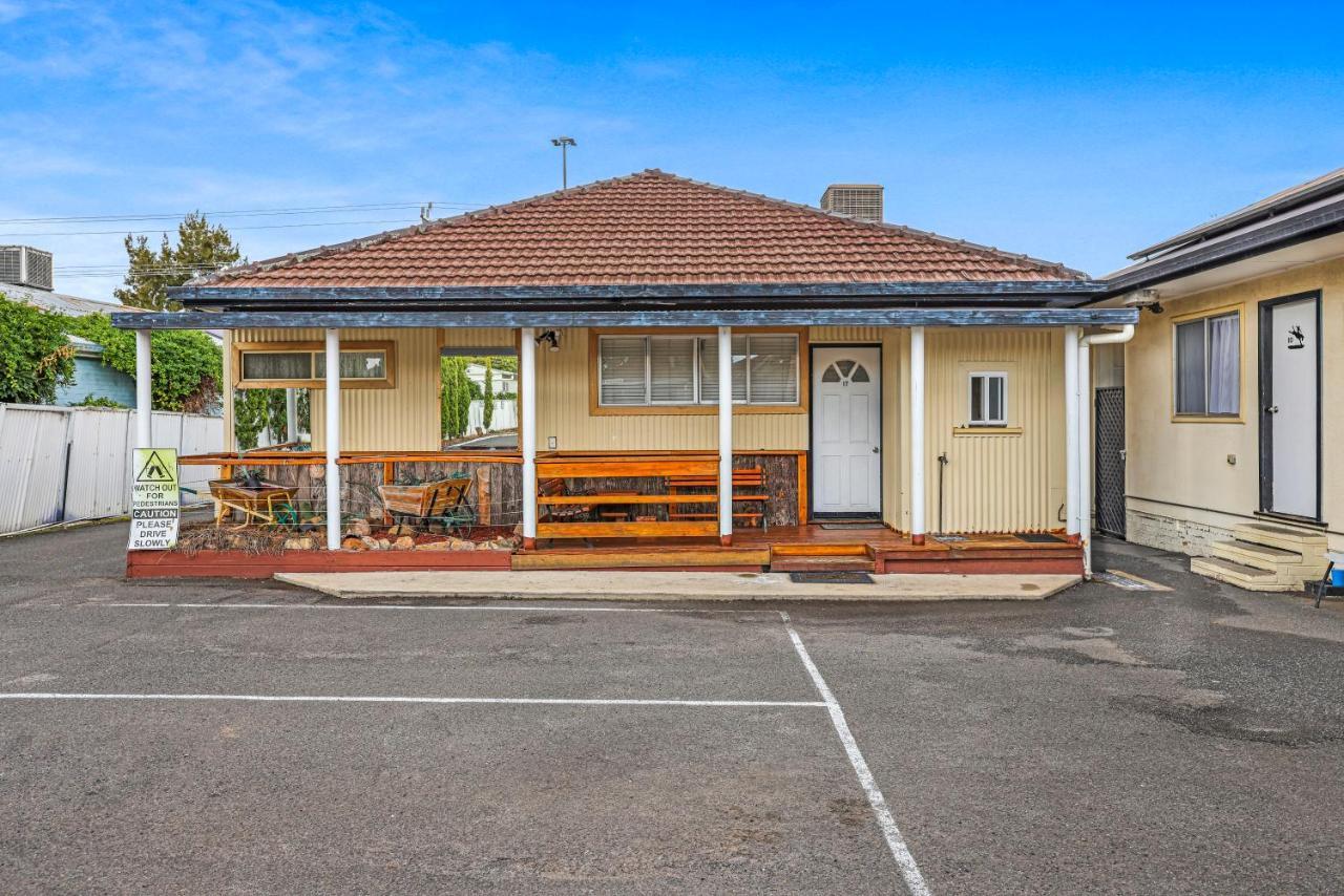 Tamworth Lodge Motel Esterno foto