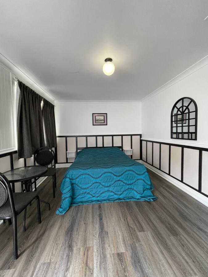 Tamworth Lodge Motel Esterno foto